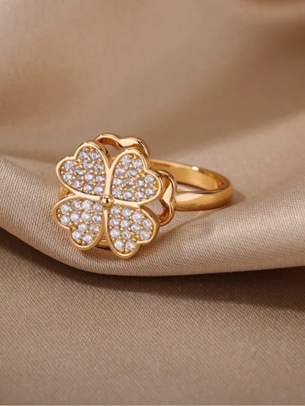 Gold Clover Ring with Pavé Crystals Spinning
